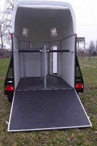 Trailer interno modello Romero Bisson